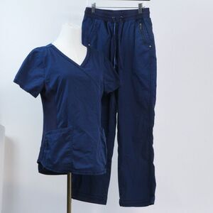Beyond Scrubs Womens  Dark Blue Pockets With Zippers, Size Small Style #19158